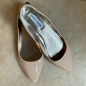 NWOT Steve Madden Nude Flats Size 9